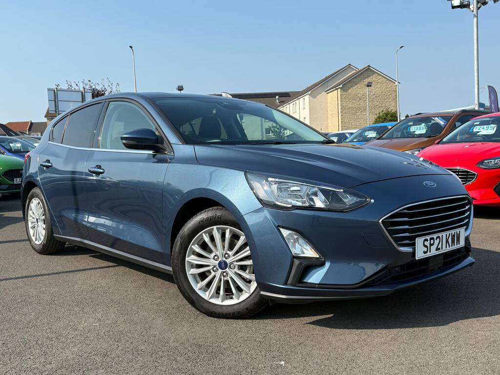 Ford Focus 1.0 Ecoboost Hybrid Mhev 125 Titanium Edition Blue