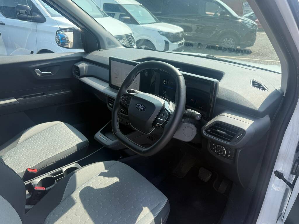Ford Transit Courier 100Kw 43Kwh Limited White #3