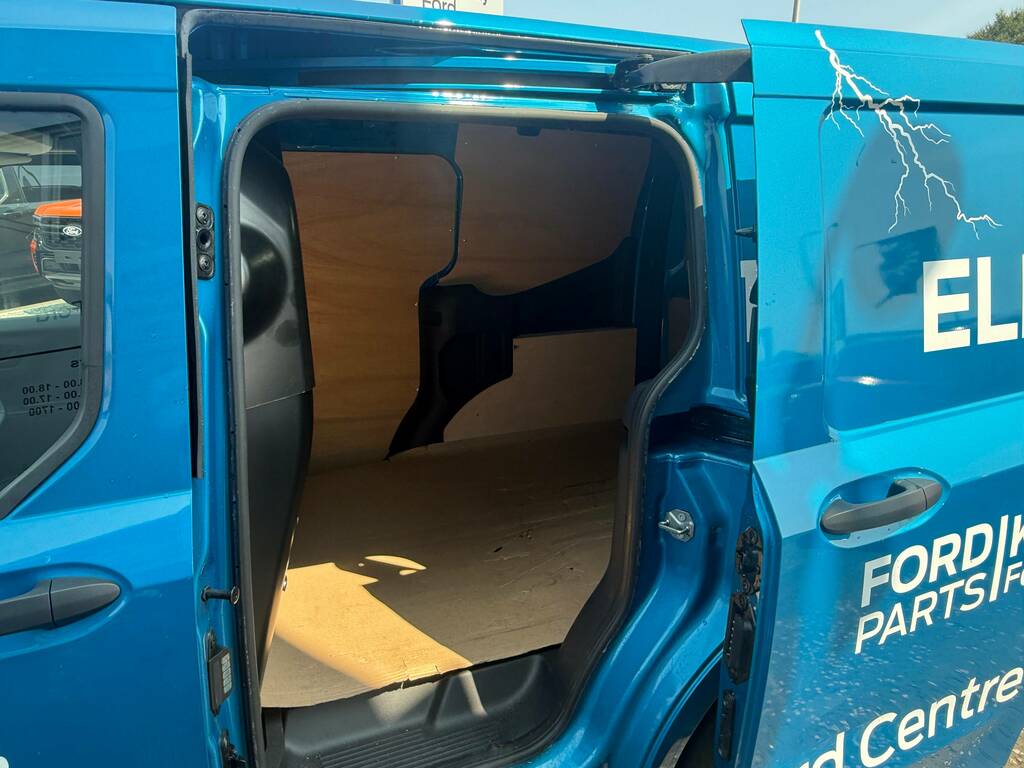 Ford Transit Courier Trend 100Kw 43Kwh White #7