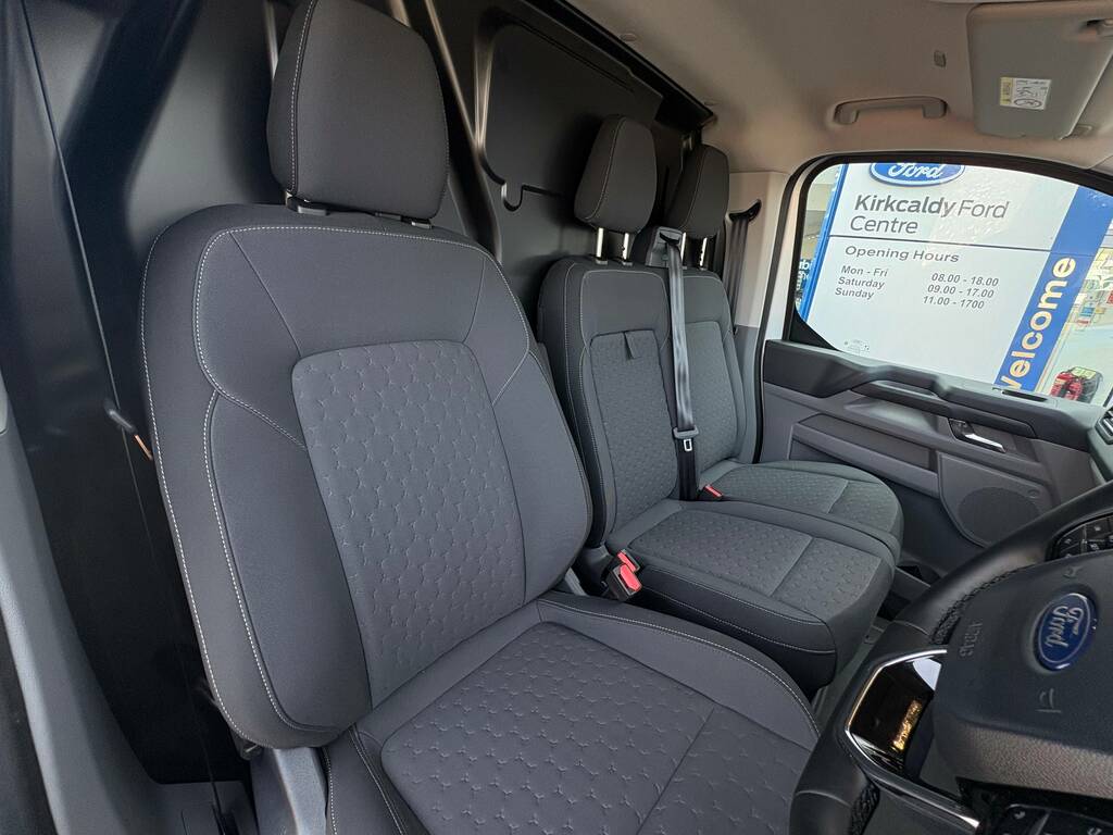 Ford Transit Custom 320 100Kw 71Kwh L1 Limited ST26XEZ Silver #3
