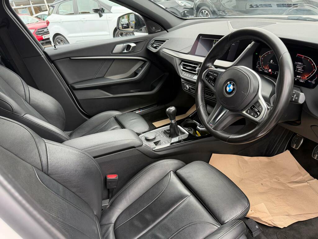 BMW 1 Series 118I M Sport SP70ZFK White #2