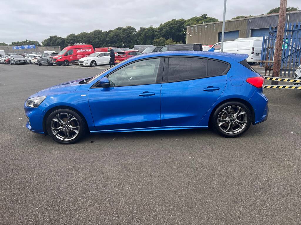 Ford Focus 1.0 Ecoboost Hybrid Mhev 125 St-line Edition ST21XCX Blue #4
