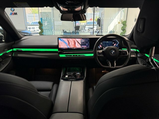 BMW i5 40 83.9Kwh M Sport EY24KKS Black #5
