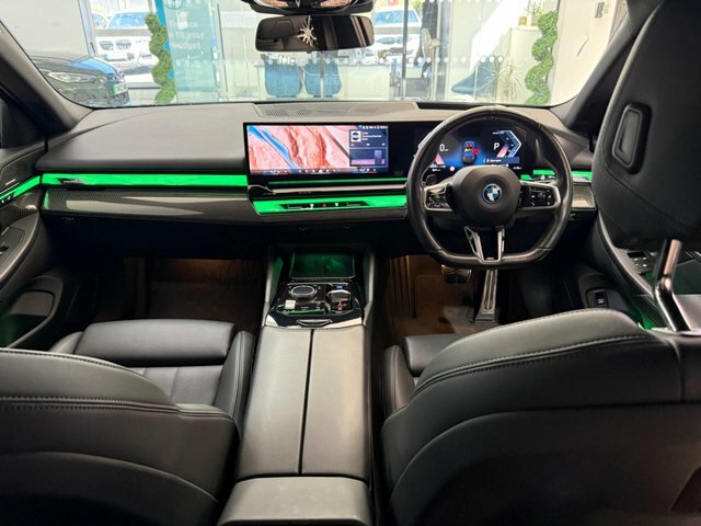 BMW i5 40 83.9Kwh M Sport EY24KKS Black #6