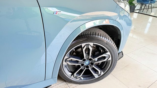 BMW iX1 30 66.5Kwh M Sport FJ73UUD Green #6