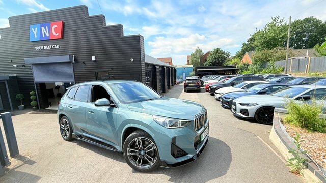 BMW iX1 30 66.5Kwh M Sport FJ73UUD Green #2