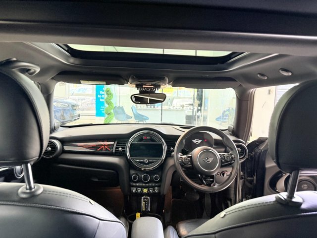 Mini Electric Hatch Cooper Se 32.6Kwh YC20VRZ Black #4