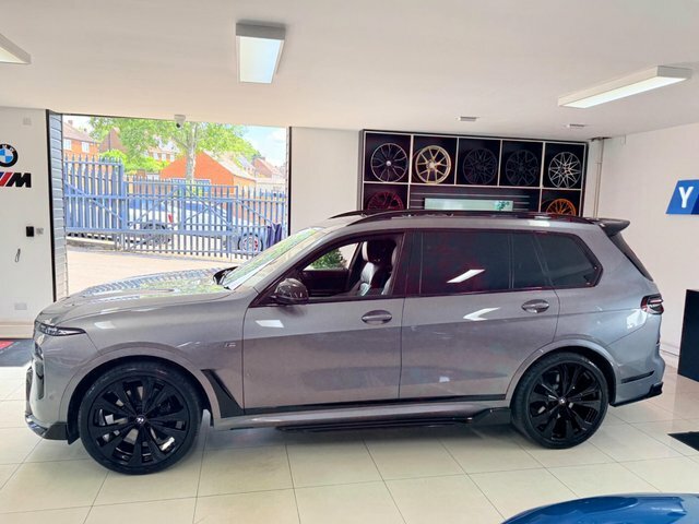 BMW X7 2023 3.0 40D Mht M Sport Suv Hybrid Aut Black #38