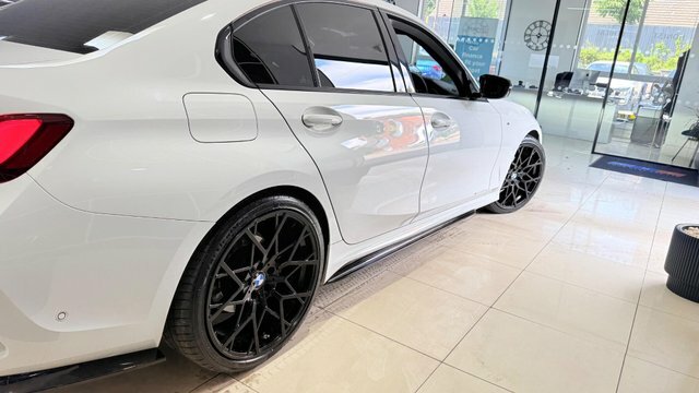 BMW 3 Series 2.0 318I M Sport RE22KOW White #5