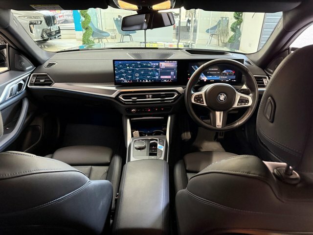 BMW i4 40 83.9Kwh M Sport Green #2