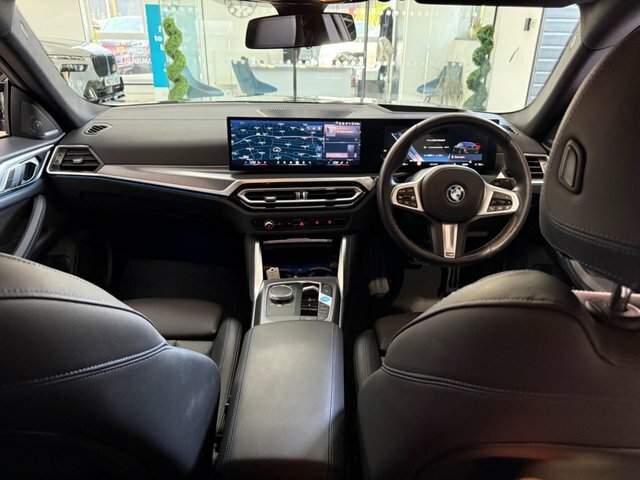 BMW i4 40 83.9Kwh M Sport Green #3