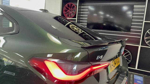 BMW i4 40 83.9Kwh M Sport Green #6