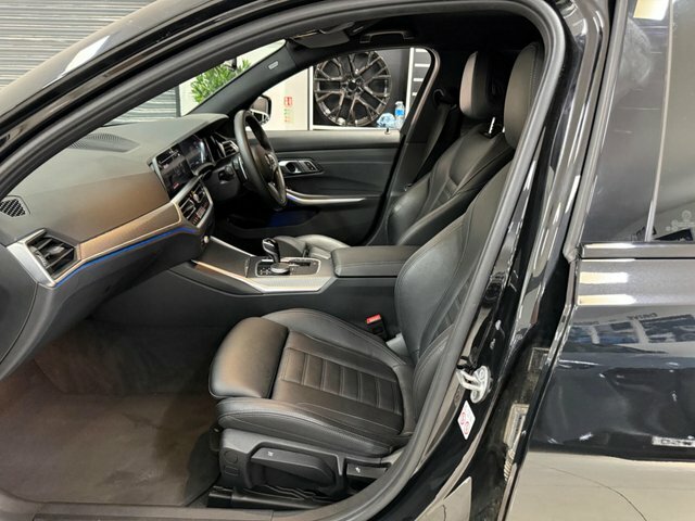 BMW 3 Series 2.0 320I M Sport Black #2