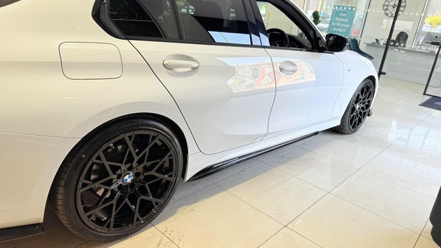 BMW 3 Series 2.0 320I M Sport White #3