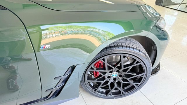 BMW i4 40 83.9Kwh M Sport Green #5