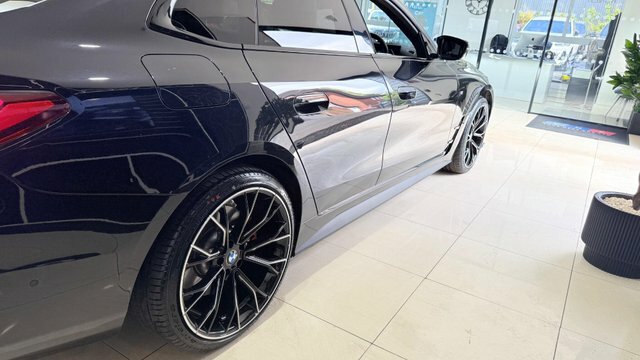 BMW i4 40 83.9Kwh M Sport Black #4