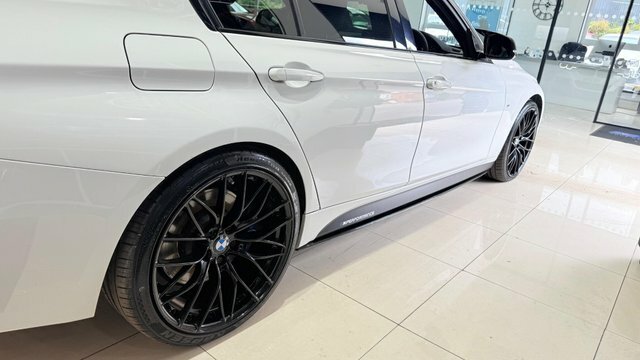 BMW 3 Series 2.0 320D M Sport White #2