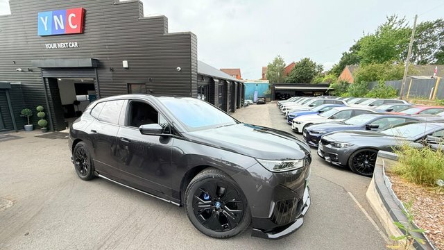 BMW iX 40 76.6Kwh M Sport Grey #2