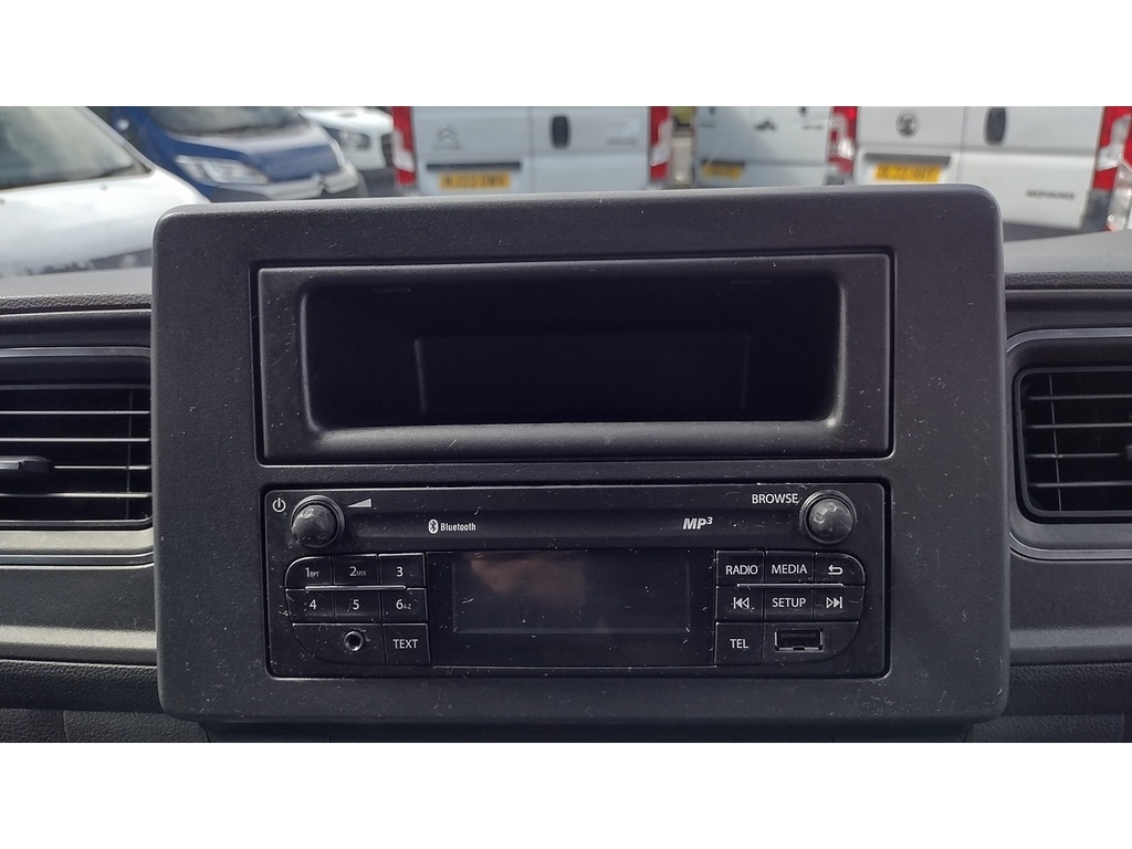 Nissan NV400 Dci 35 Acenta 2.3 Dci 35 Acenta Panel Van Dies White #2