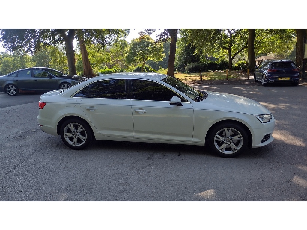 Audi A4 Tfsi Sport White