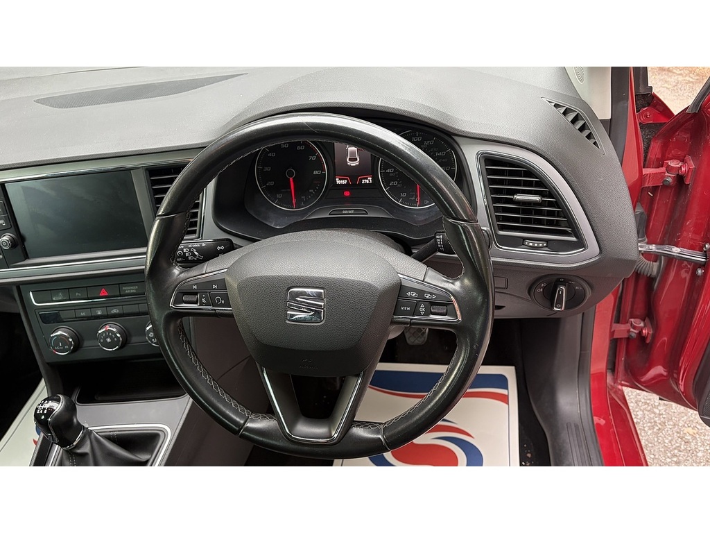 Seat Leon Tsi Evo Se Dynamic AV69NFX Red #4