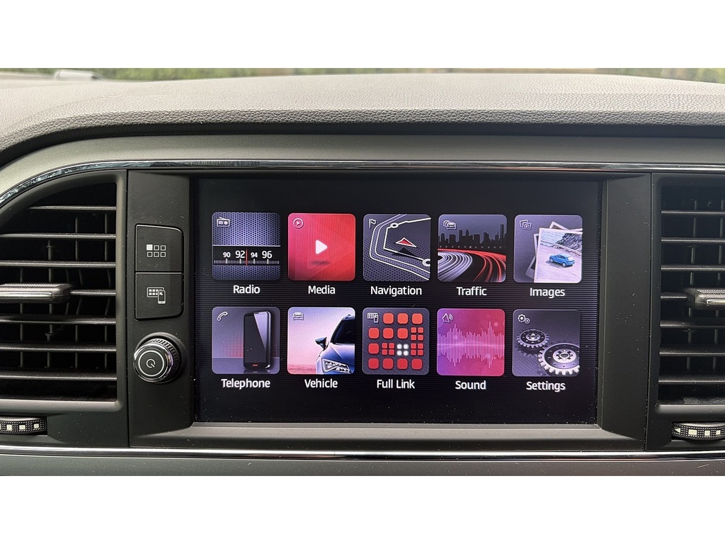 Seat Leon Tsi Evo Se Dynamic AV69NFX Red #3