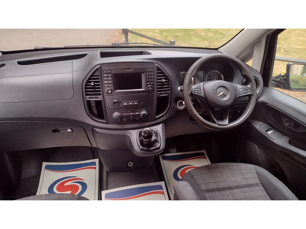 Mercedes-Benz Vito Panel Van White #12