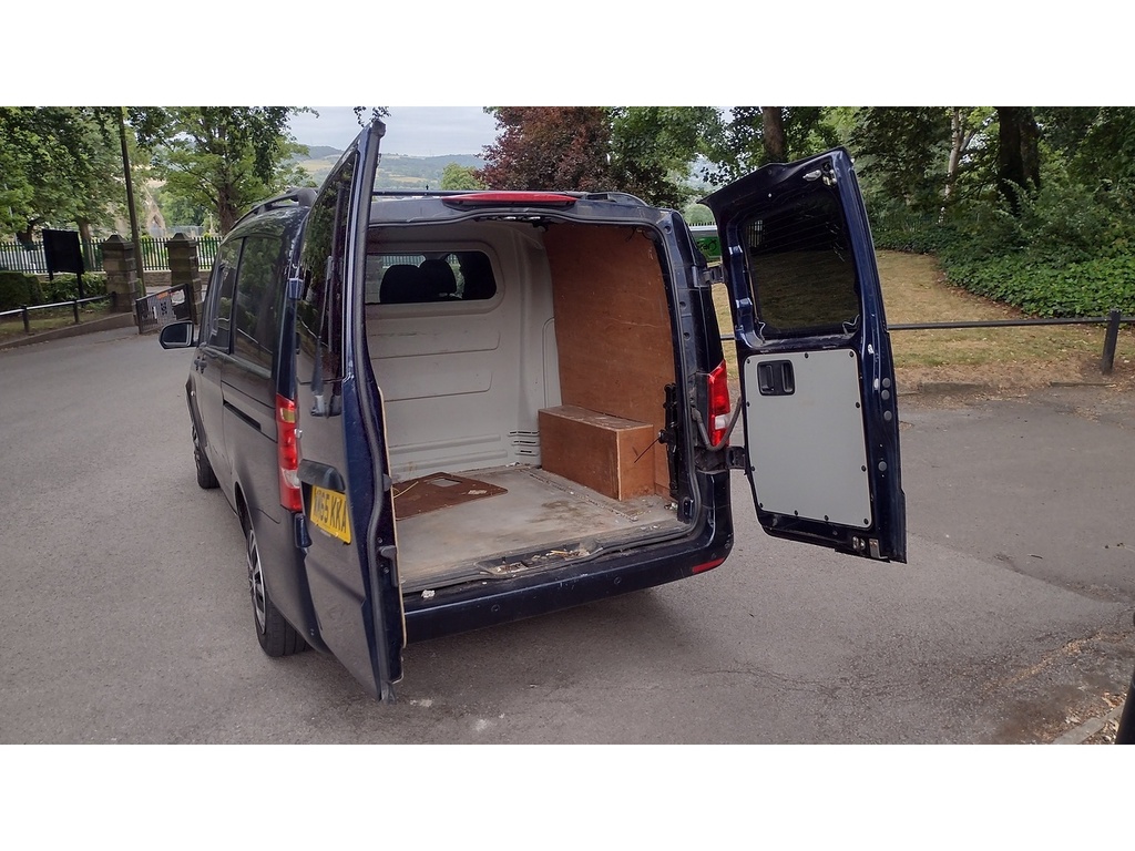 Mercedes-Benz Vito Panel Van White #17