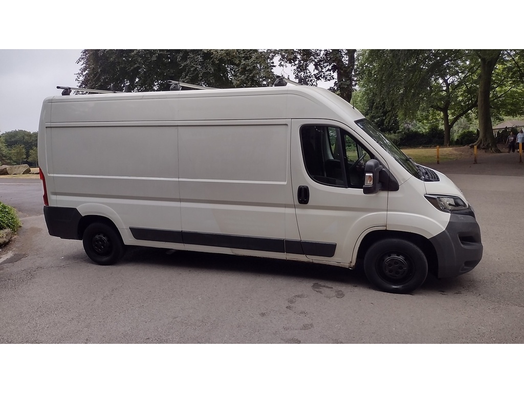 Peugeot Boxer Bluehdi 335 Professional White