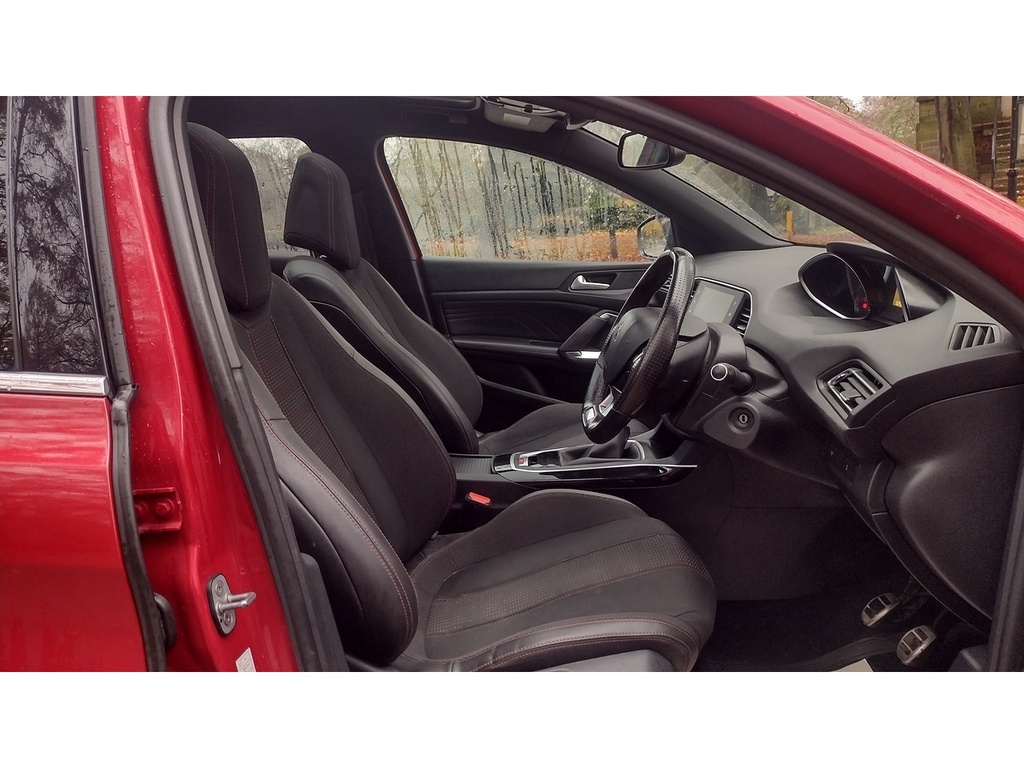 Peugeot 308 Active Red #9