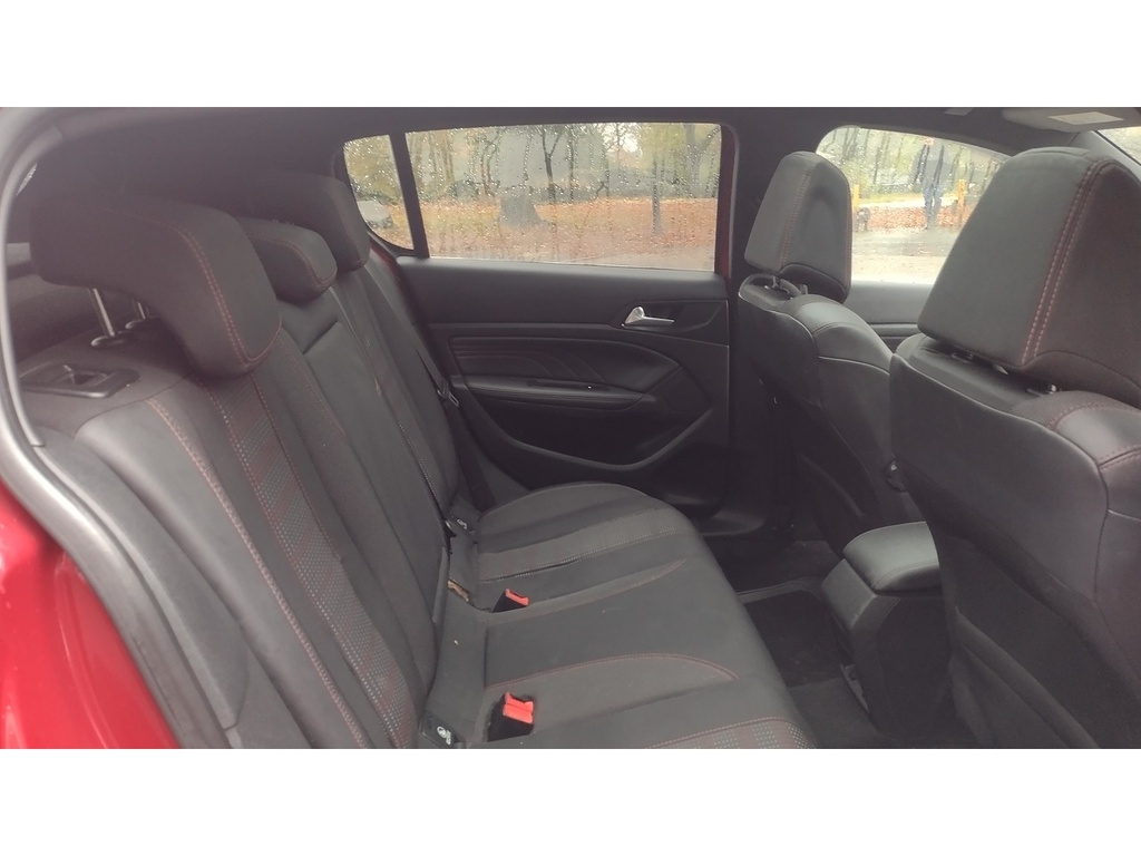 Peugeot 308 Active Red #11