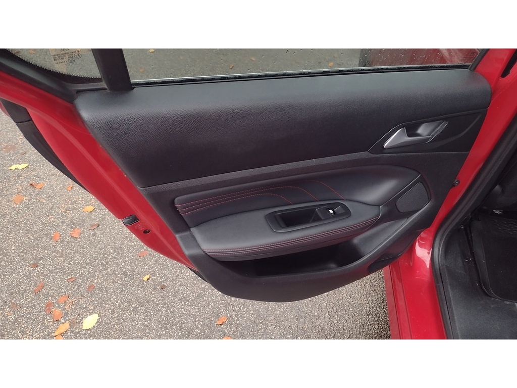 Peugeot 308 Active Red #14