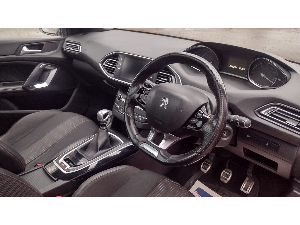Peugeot 308 Active Red #7