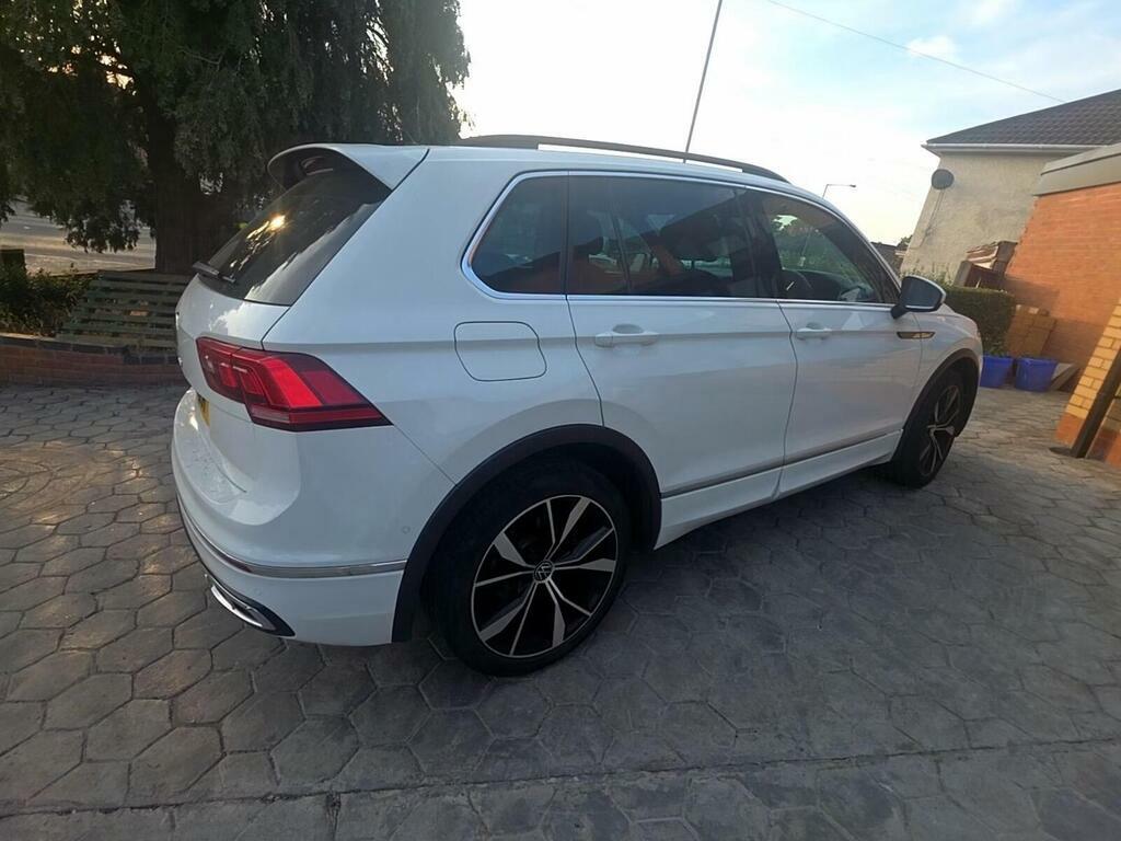 Volkswagen Tiguan 1.5 Tsi R-line Dsg Euro 6 S S White #2