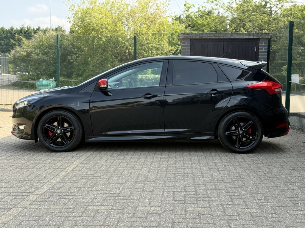 Ford Focus Hatchback 1.5T Ecoboost Zetec S Black Edition Euro Black #6