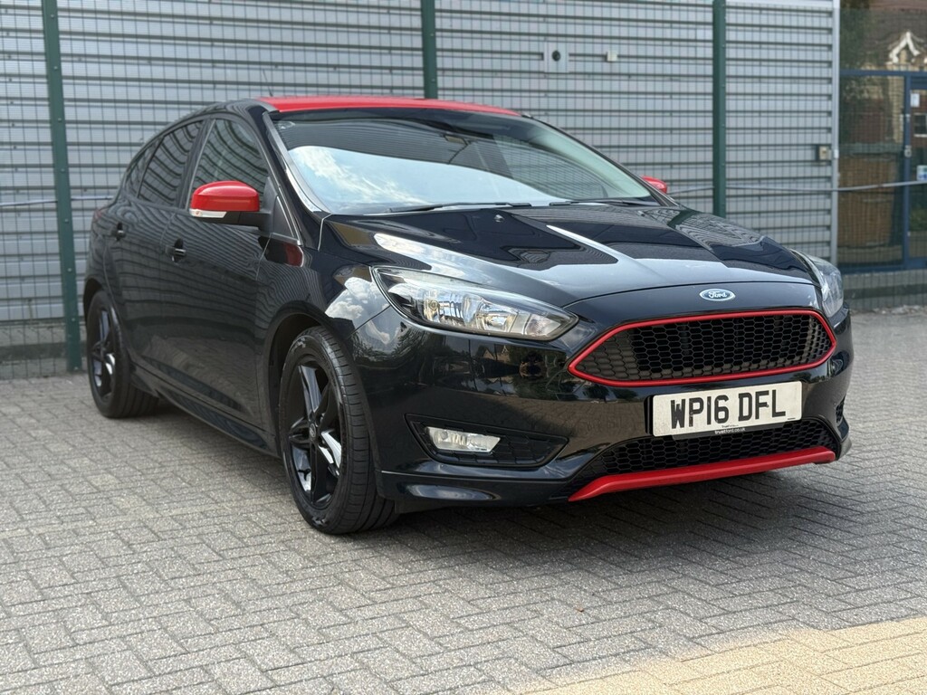 Ford Focus Hatchback 1.5T Ecoboost Zetec S Black Edition Euro Black