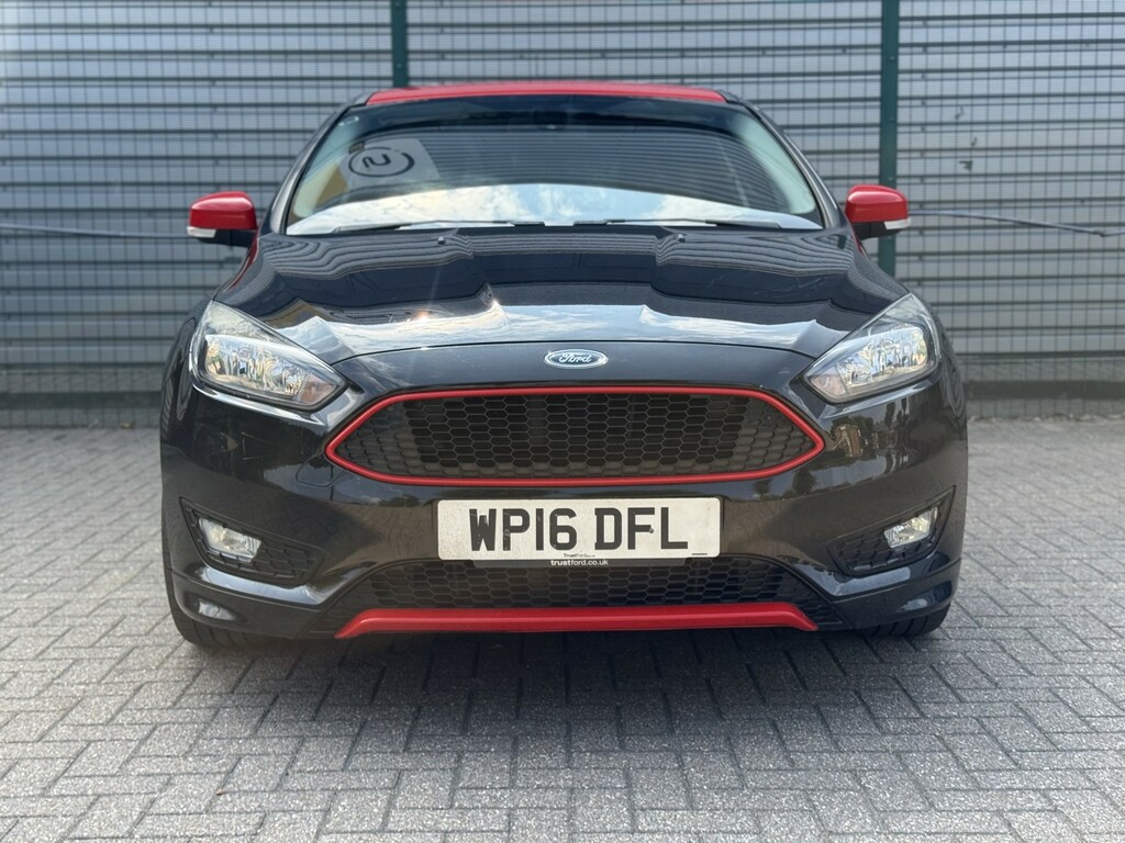 Ford Focus Hatchback 1.5T Ecoboost Zetec S Black Edition Euro Black #2
