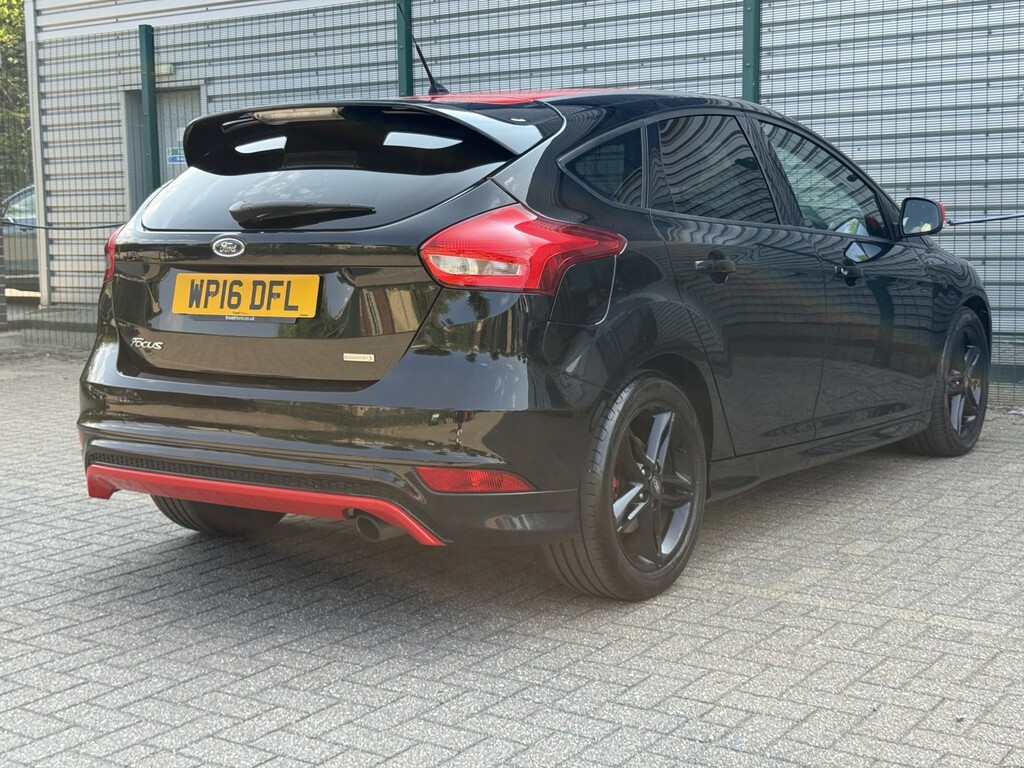 Ford Focus Hatchback 1.5T Ecoboost Zetec S Black Edition Euro Black #4