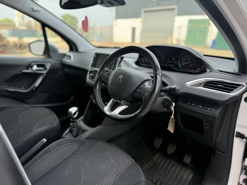 Peugeot 208 1.2 Puretech Tech Edition White