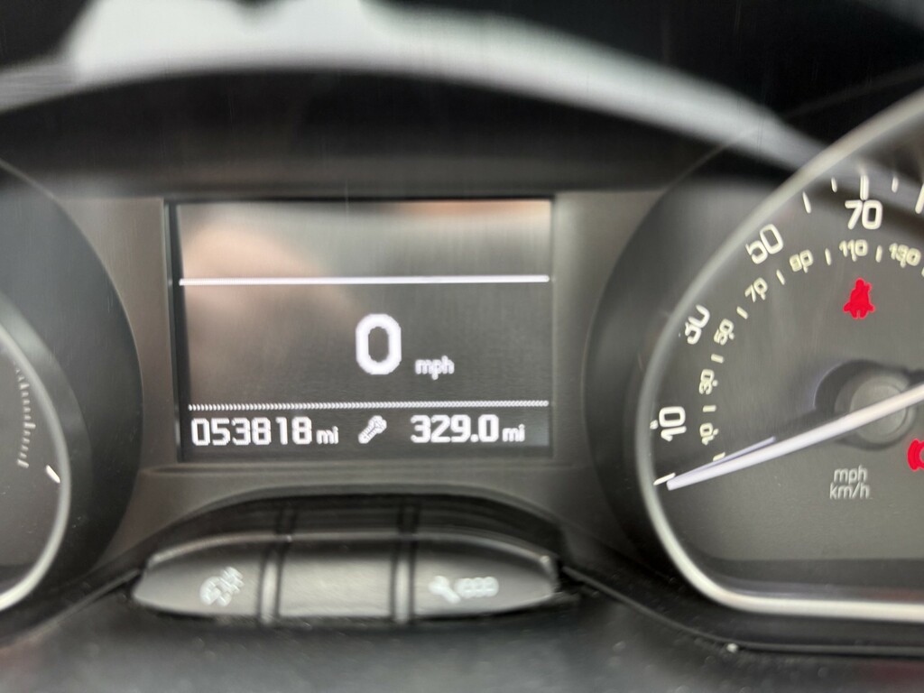 Peugeot 208 Tech Edition Grey #9
