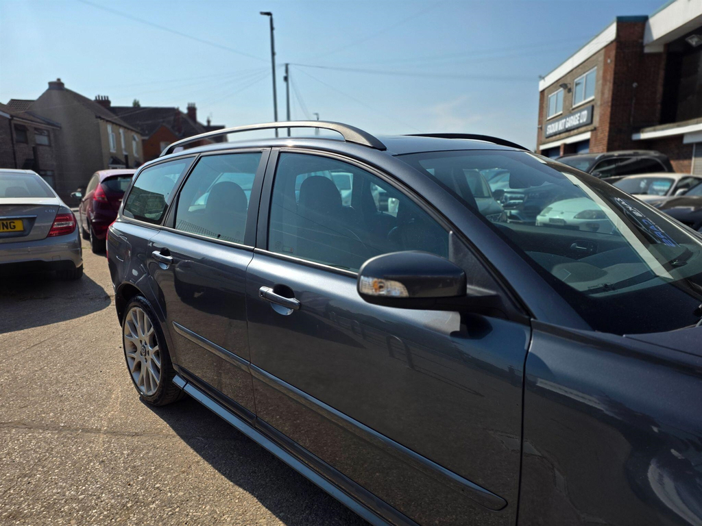 Volvo V50 2.4 D5 Se Sport Geartronic #2