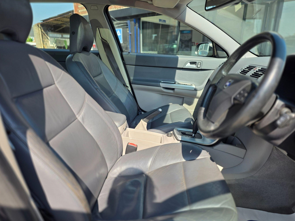Volvo V50 2.4 D5 Se Sport Geartronic #6