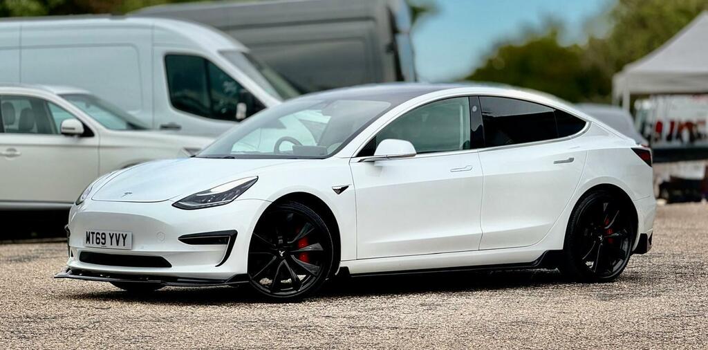 Tesla Model 3 Dual Motor Performance 4Wde Performanc White