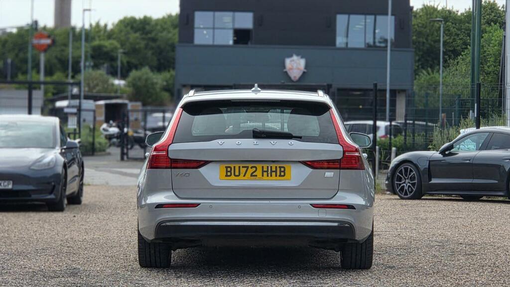 Volvo V60 2.0H T6 Recharge 18.8Kwh Plus Bright Awd Euro BU72HHB Silver #3