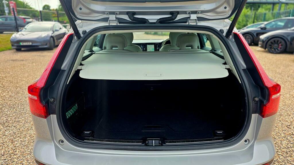 Volvo V60 2.0H T6 Recharge 18.8Kwh Plus Bright Awd Euro BU72HHB Silver #4