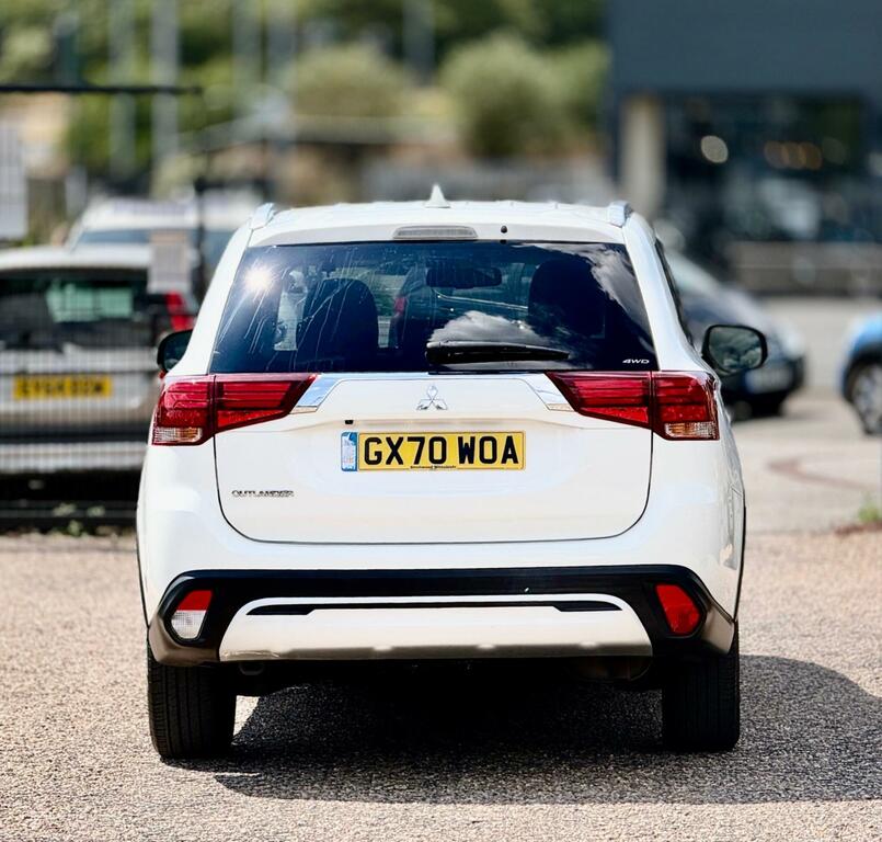 Mitsubishi Outlander 2.0 Mivec Exceed Cvt 4Wd Euro 6 Ss White #4