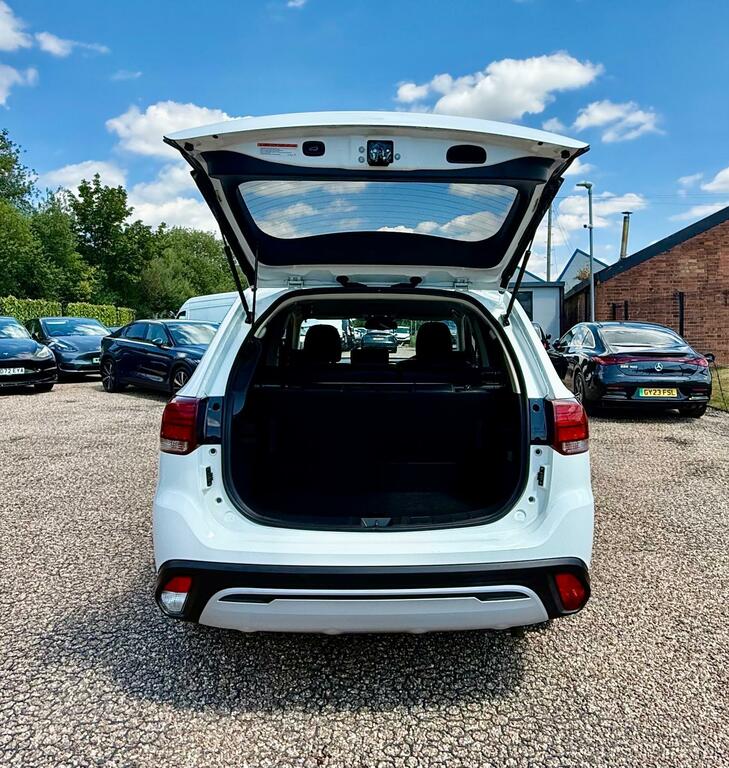 Mitsubishi Outlander 2.0 Mivec Exceed Cvt 4Wd Euro 6 Ss White #5