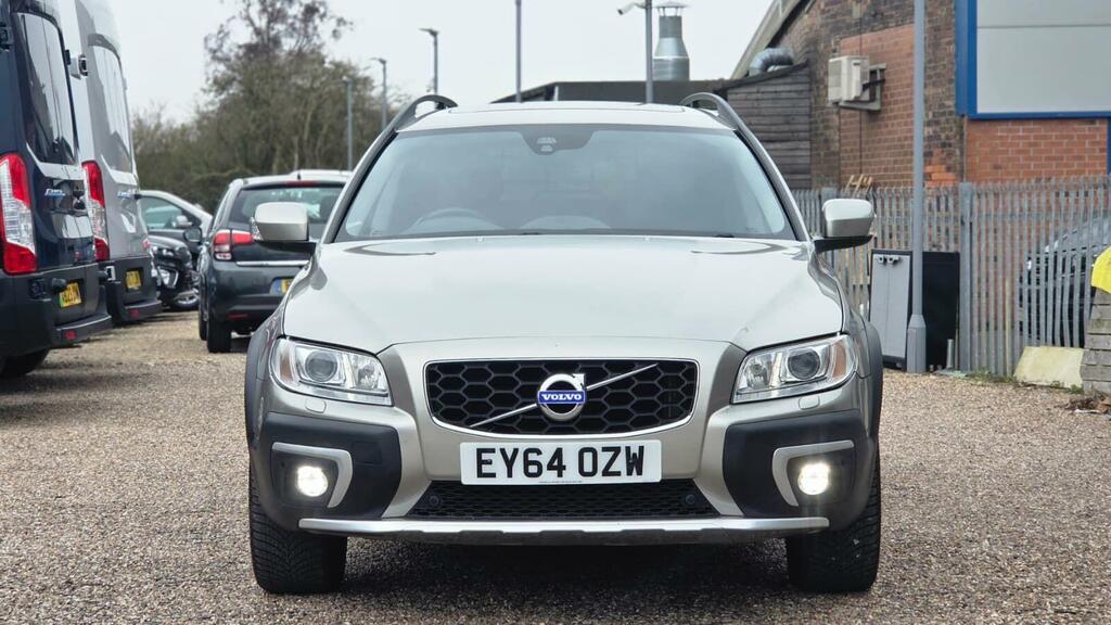 Volvo XC70 Se Lux Gold #3
