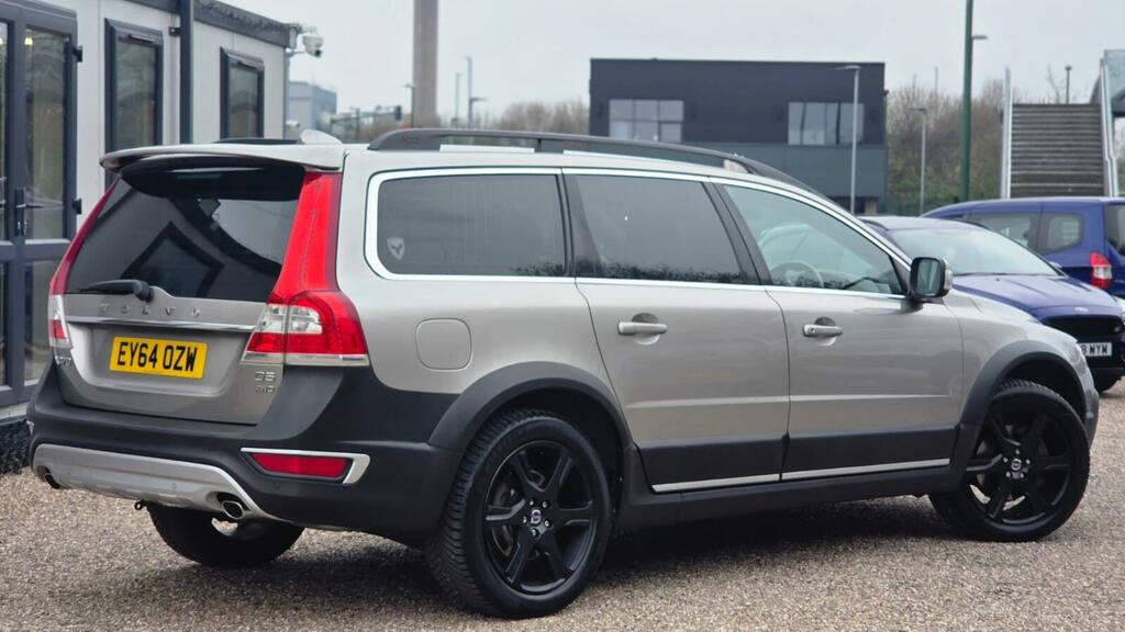 Volvo XC70 Se Lux Gold #6