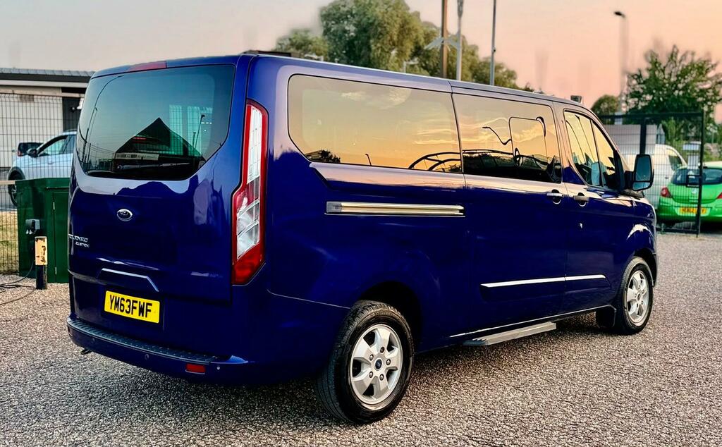 Ford Tourneo Custom Custom Van Black #11